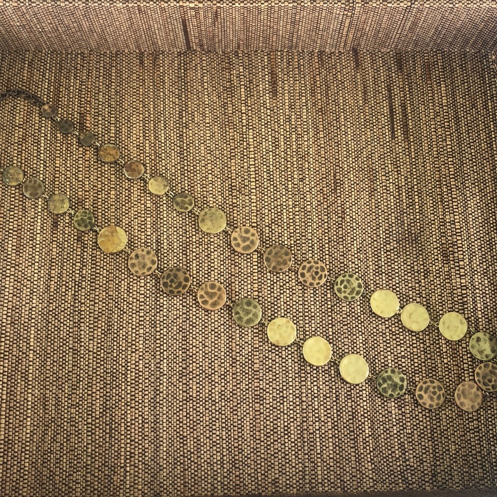 CHICO’s LONG LAYER NECKLACE